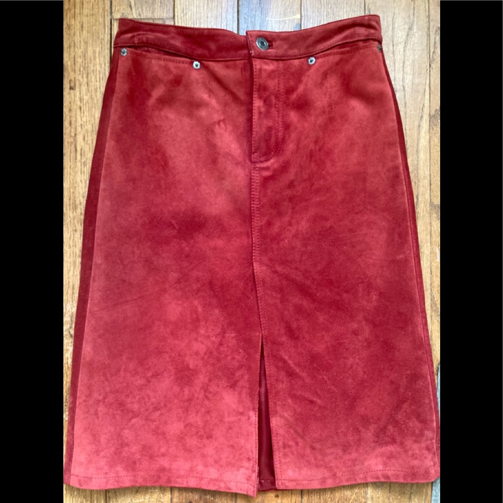 Vintage Gap Genuine Suede Skirt. 0,fits like a 00